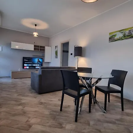 Apartament Via Casne 2 *